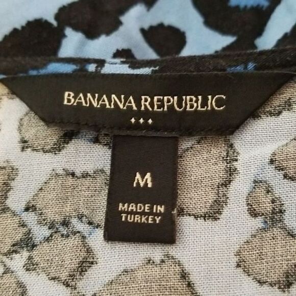 Banana Republic V neck short sleeve blue black leopard women's medium blouse - Picture 4 of 7